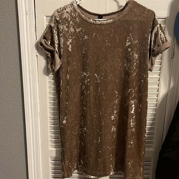 Windsor - Picture 2 of 2